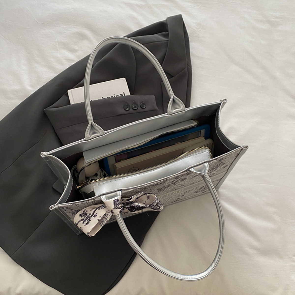 Bolsa Tote Feminina Luxuosa e  - Leatherwork Letters avaliação e preço