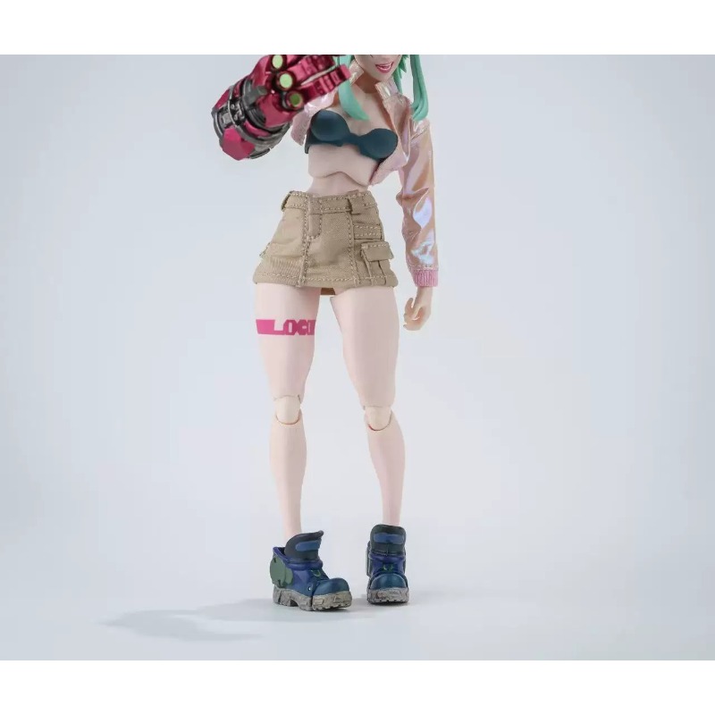 Figura de Ação Feminina em Esc - Leatherwork Products avaliação e preço
